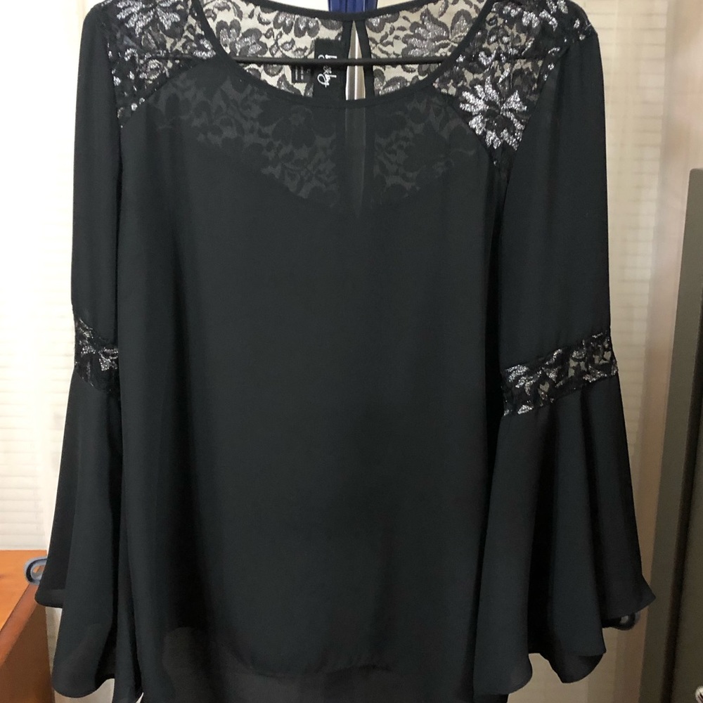 Black polyester top size Large